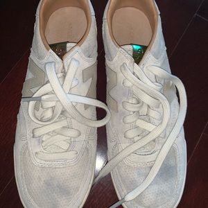 New balance sneakers